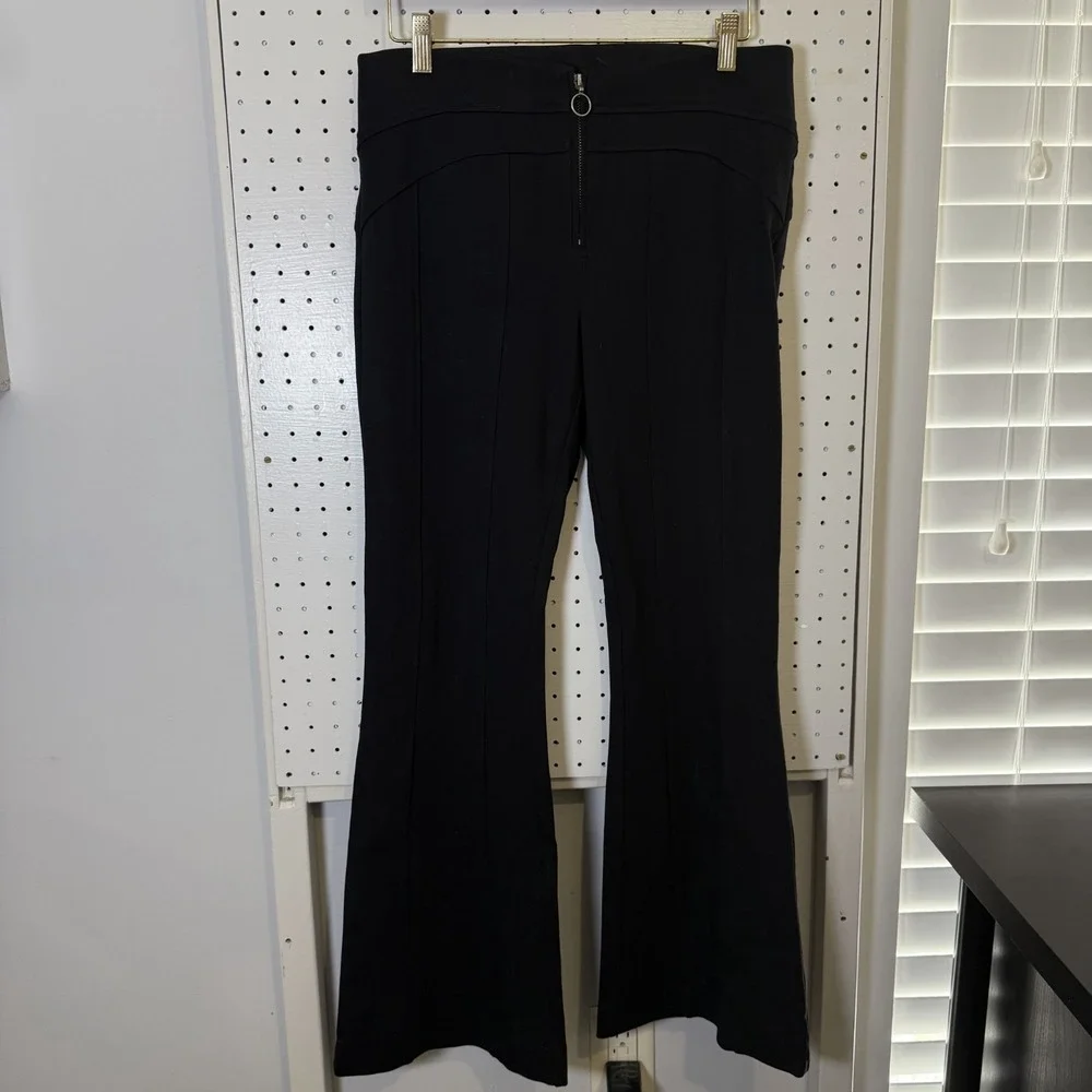 Free People Seamed Knit Wide Leg Flare‎ Pants Women's Size 6 Black Front Zip Fly